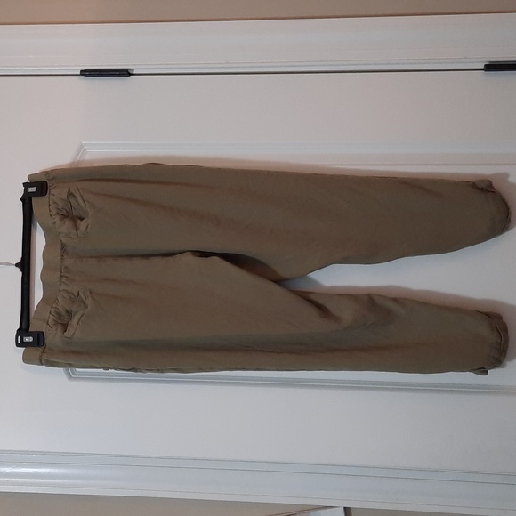 L.O.V. Soft Green Capri Sweatpants - Picture 5 of 5